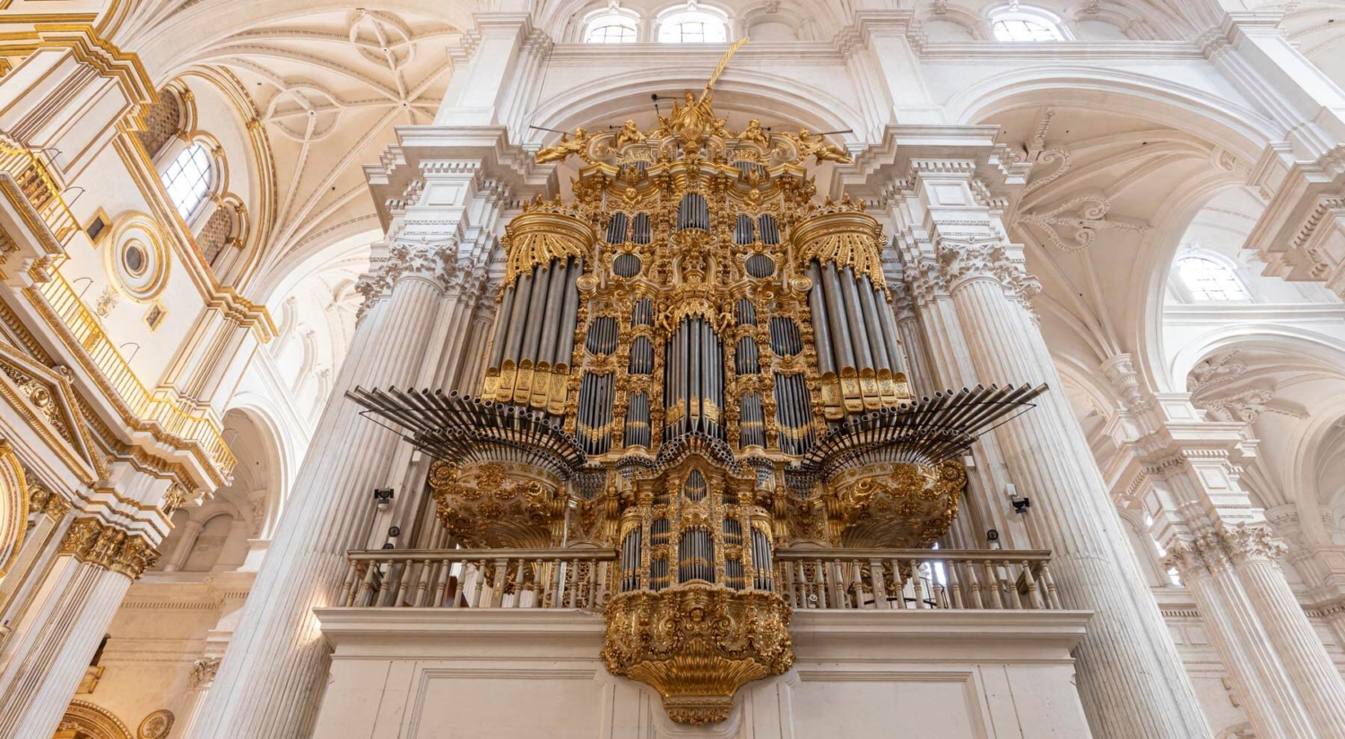 Órgano de la epístola de la catedral de Granada
